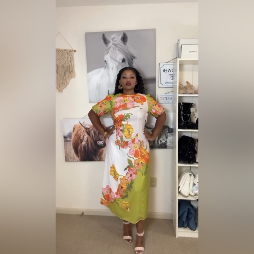 Floral Maxi Dress with Green and Orange Accents - Picture 4 of 16